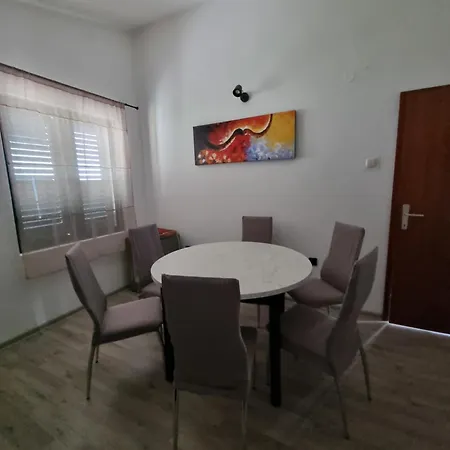 Gostinjska kuća Oliva 3*